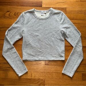 TNA‎ ARITZIA Cropped Long Sleeve Grey Waffle Weave T Shirt size Medium
